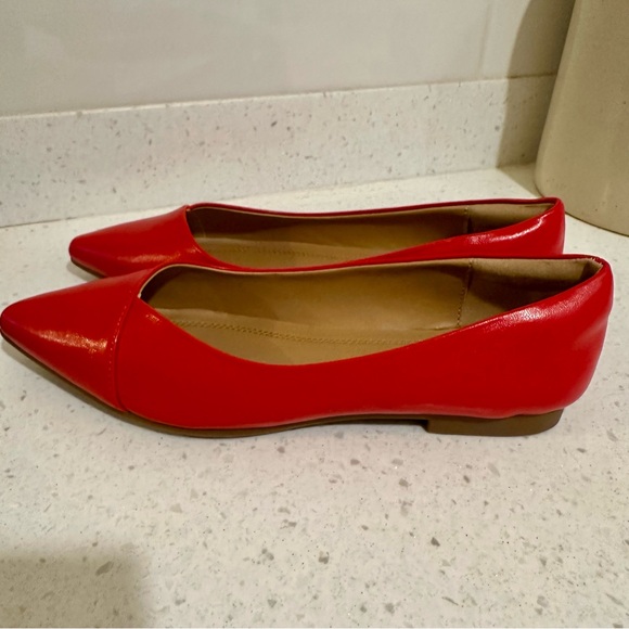 BRAND NEW FunkyMonkey Red Flats - Picture 3 of 8